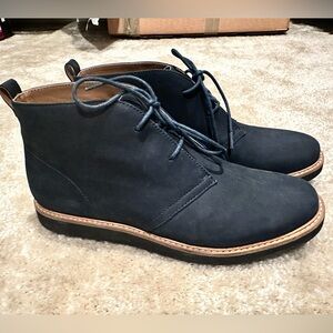 Clark’s Women’s Navy Chukka Boots